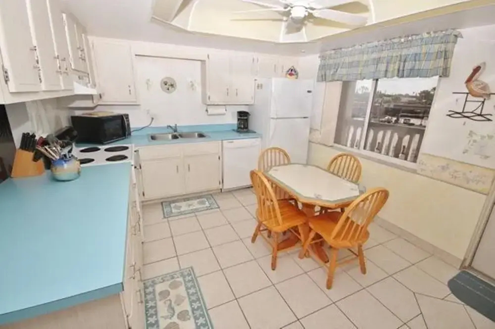 Chateau by the Sea 31C Apartment 2