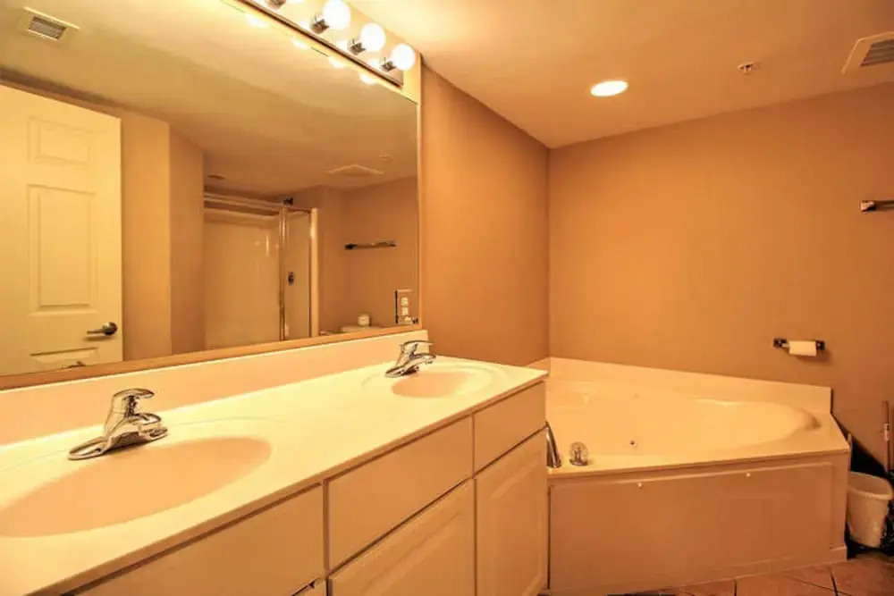 Malibu Pointe by Elliott Beach Rentals