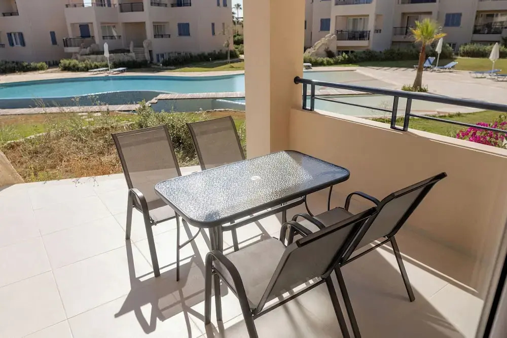 Phaedrus Living: Seaside Thalassa Cretan 103