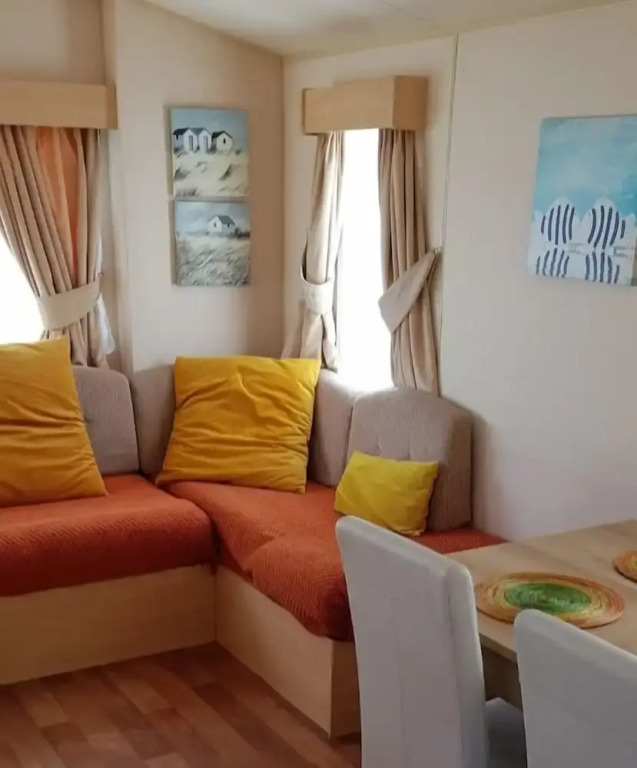 Remarkable Caravan in Abergele Towyn