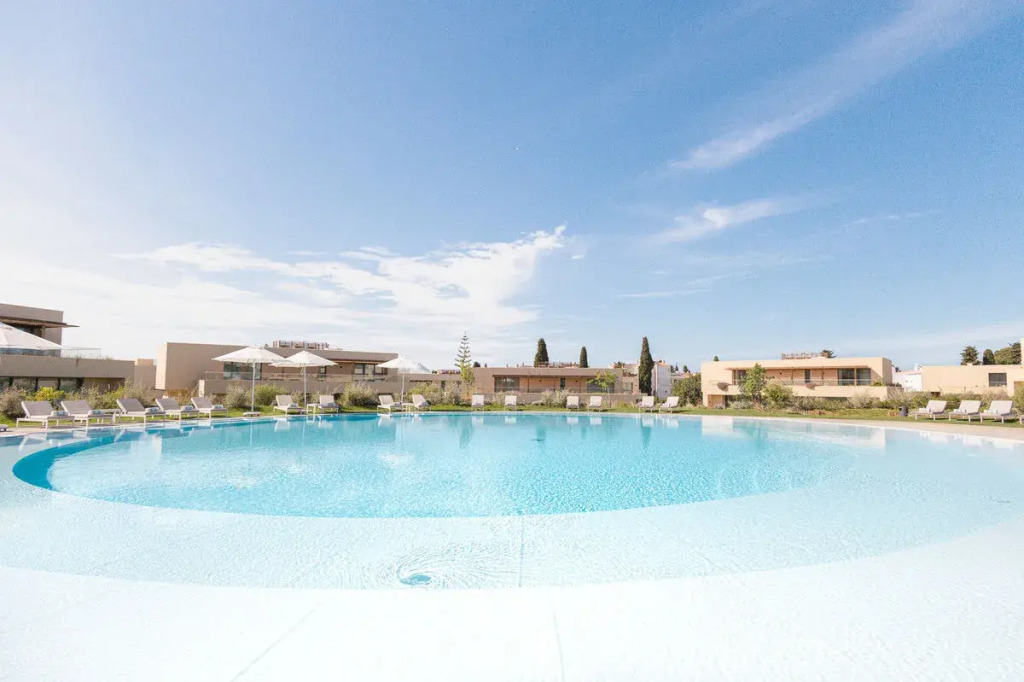 White Shell Beach Villas