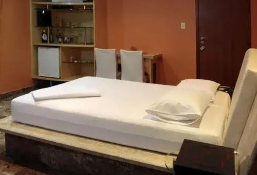 Hipnose Motel (Только для взрослых)