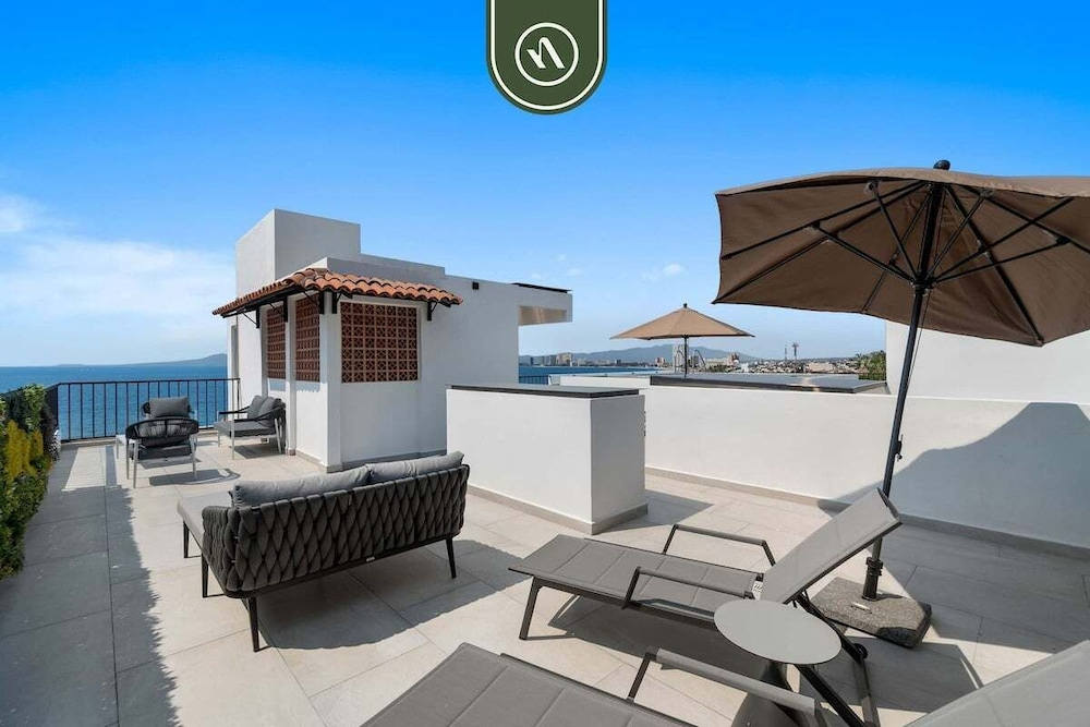 Brand New 1 BR Condo Right Next to the Malecon