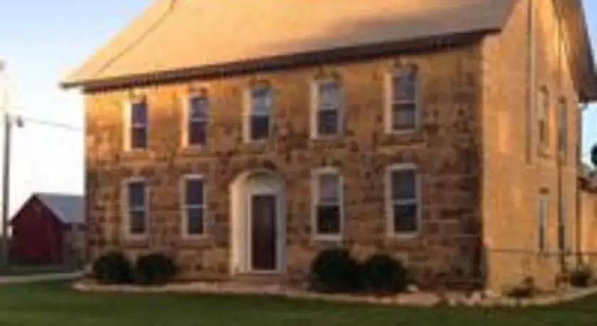 Tallgrass Lodge Bed and Breakfast