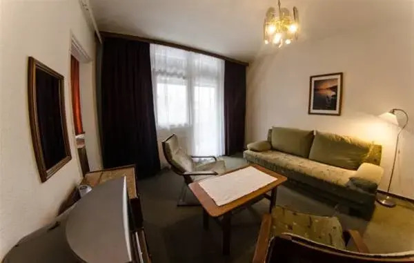 Solar Club Hotel