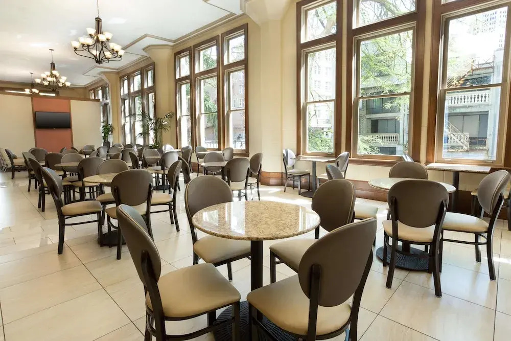Drury Inn & Suites San Antonio Riverwalk