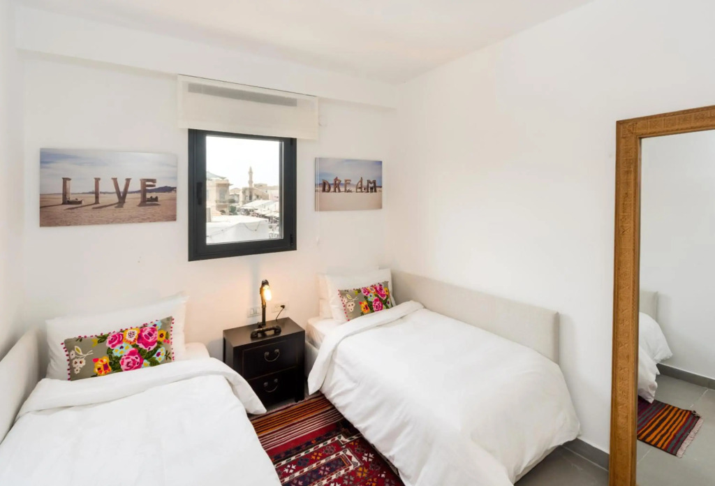 Walk to Beaches from an Arty New-Build Apartment