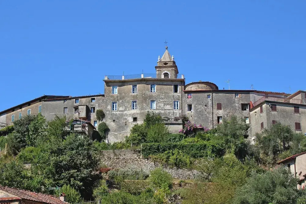 Holiday Home With Above-ground Pool and sea View in Monteggiori
