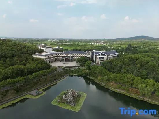 Yixing Shuimo Hentique Resort