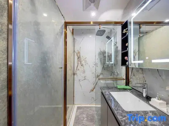 Guike Hotel (Shanghai 80,000 Stadium Caobaolu Subway Station Branch)
