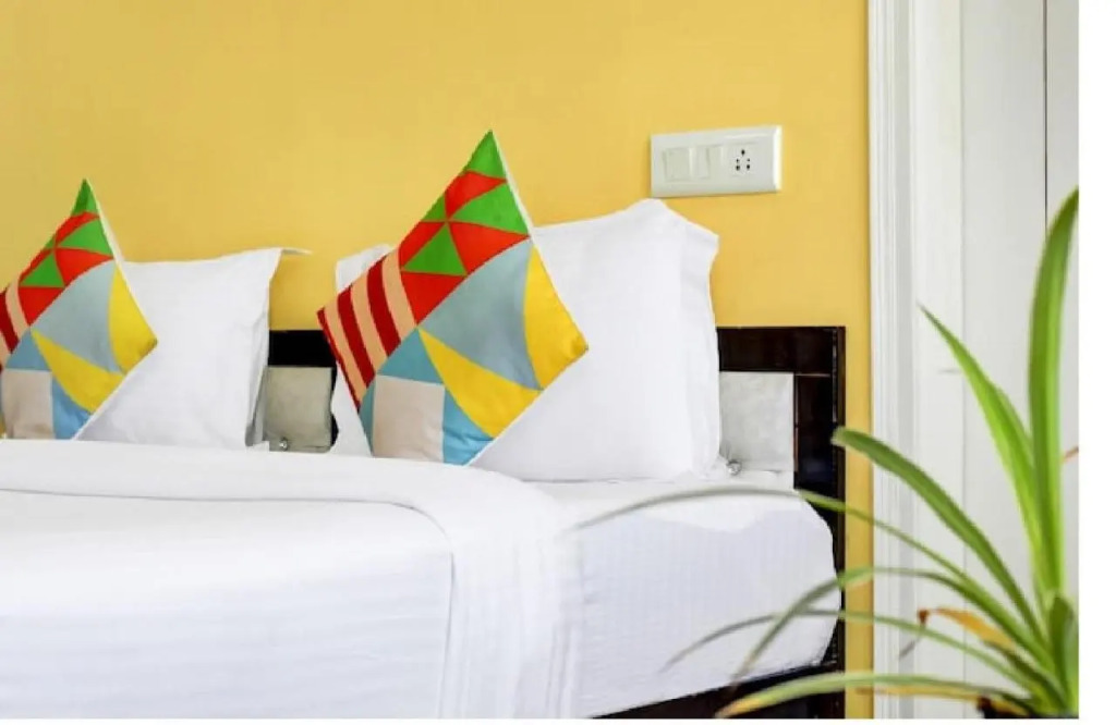 NUAB House - Near Fortis, MAX, MEDANTA, Paras Hospitals and HUDA Metro