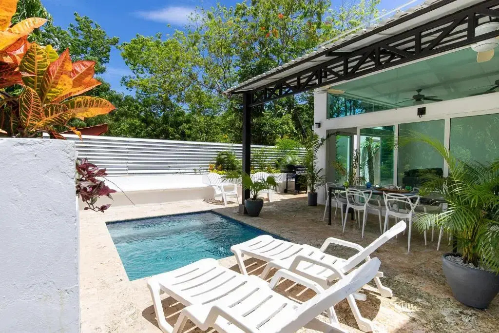 Casa Esmeralda - Family Friendly 3 Bedroom Home with Private Pool
