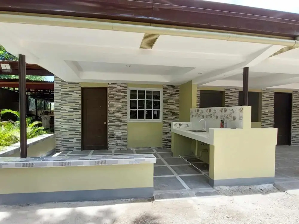 Yuken Mari Beach Haus