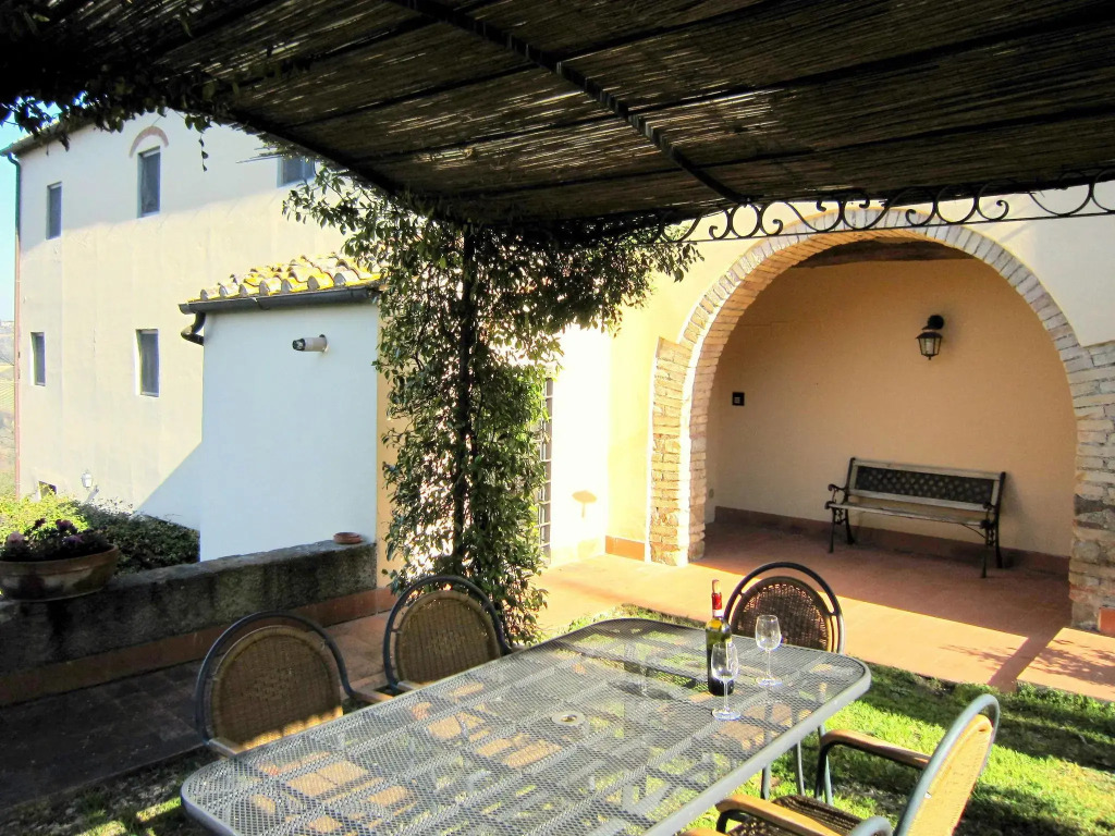 Holiday Home with Vineyard Vibes
