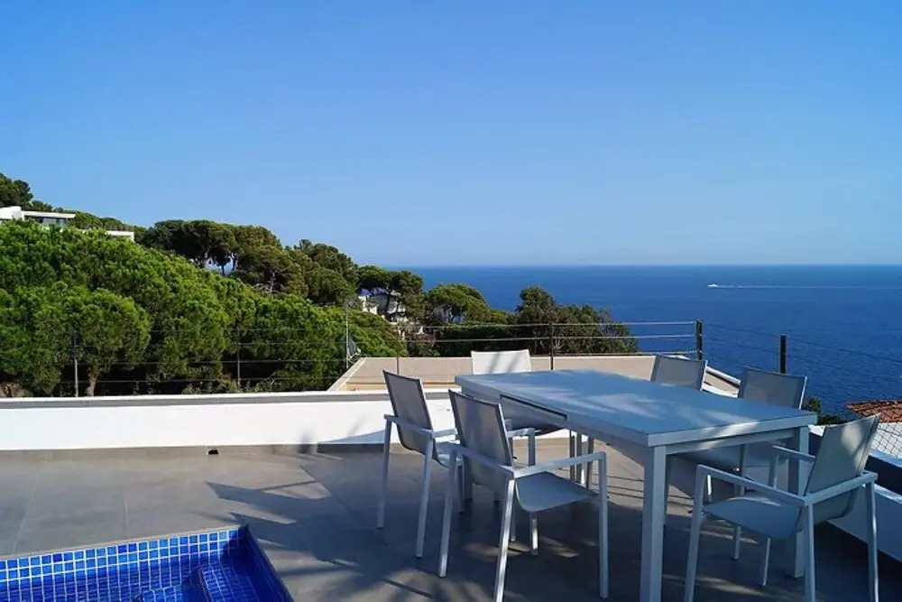House - 3 Bedrooms with Pool and Sea views - 107932
