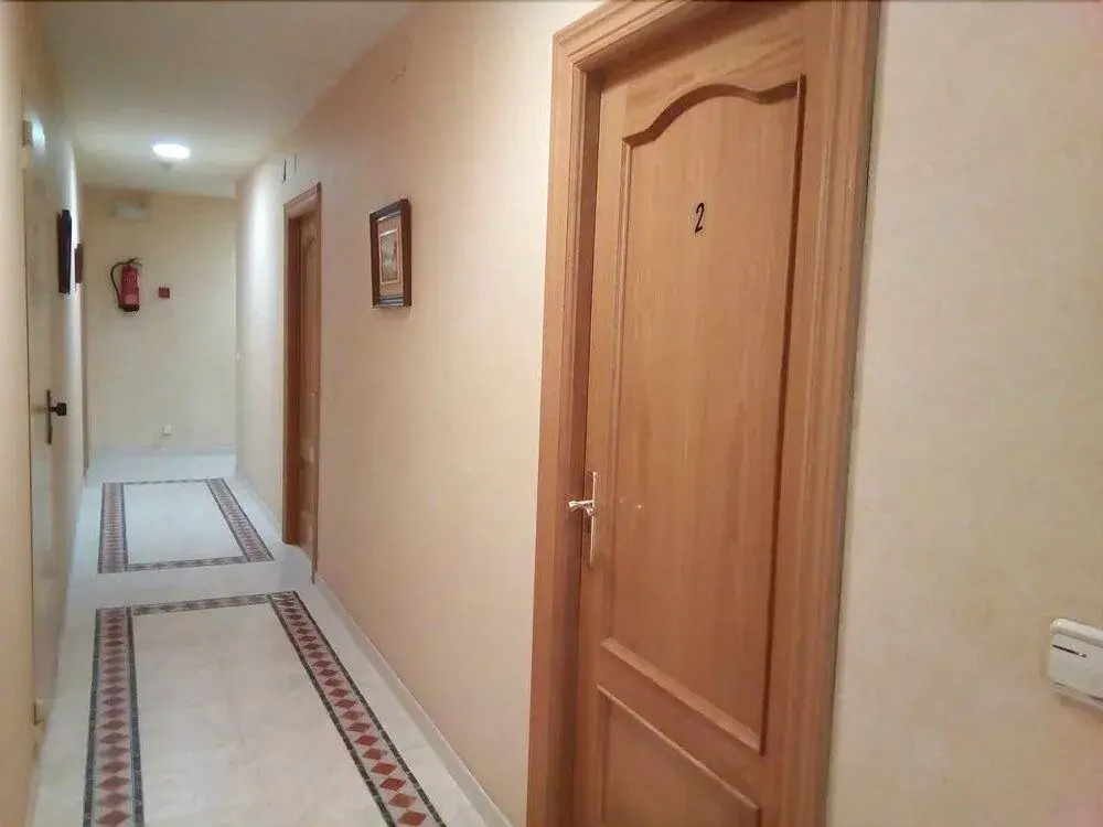 HOSTAL BURGALES
