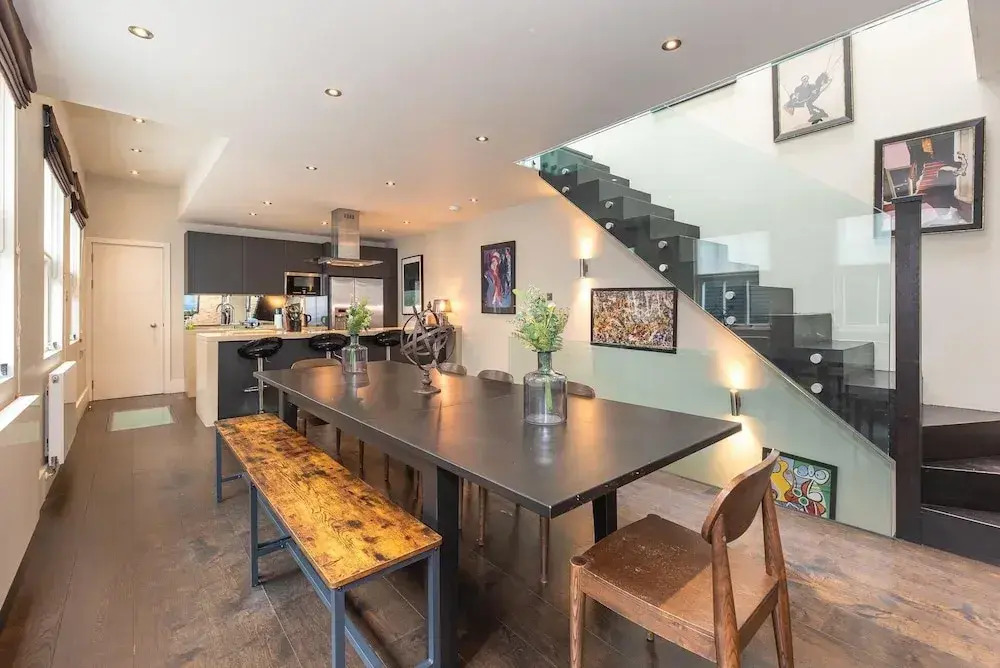 Spacious 4BR Victorian Estate in Kensington