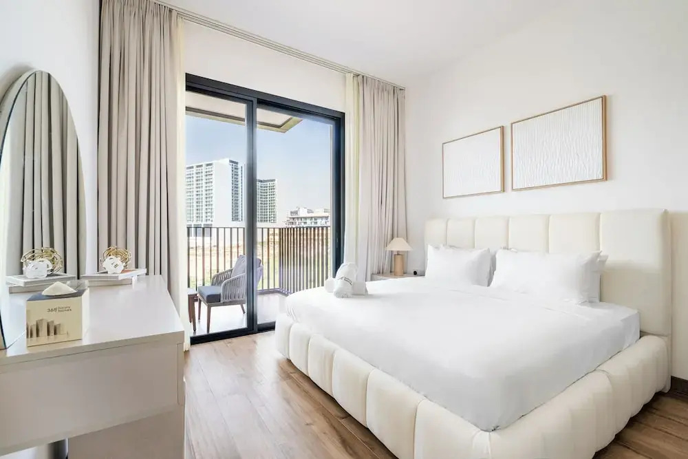 JVC Gem 2BR w maidsroom - Oakley Square