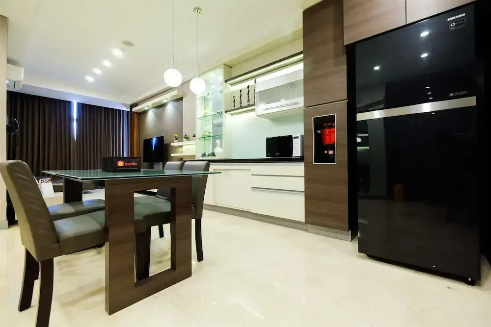 Modern Elegant Design L'Avenue Apartment