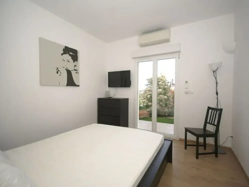 Soothing Holiday Home in Sainte-maxime With Swimming Pool