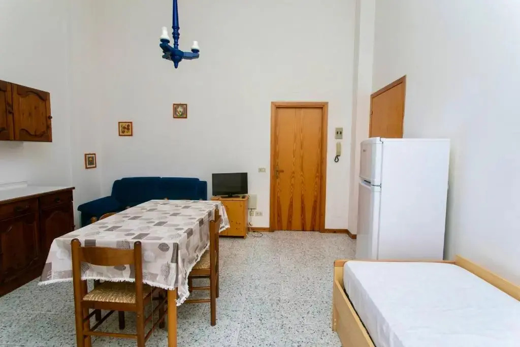 S76 - Sirolo, Bilocale Con Terrazzo in Centro