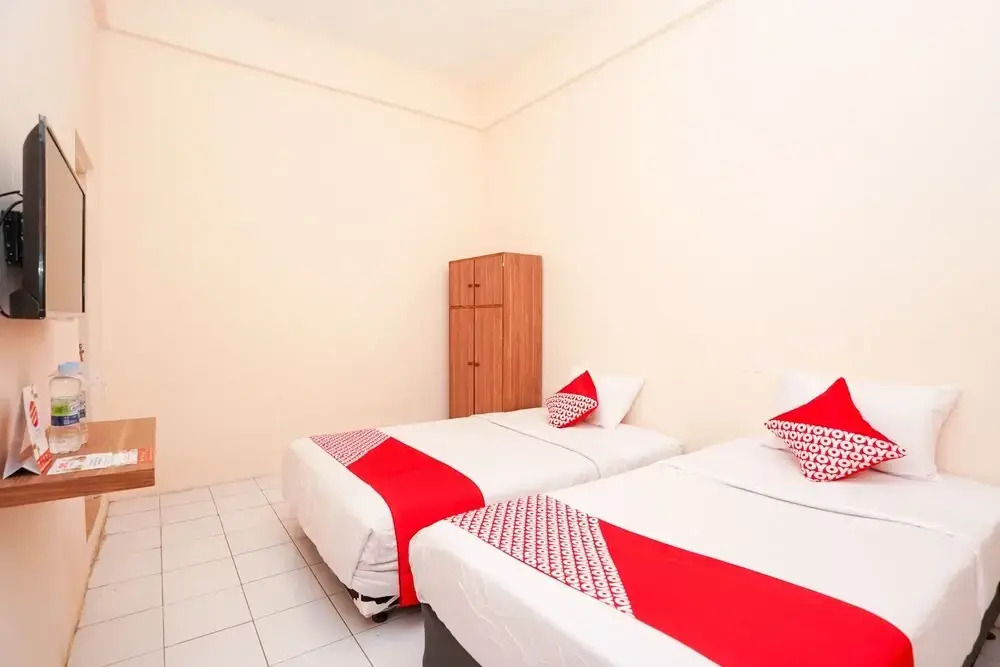 OYO 1374 Semampir Residence At Ahmad Yani