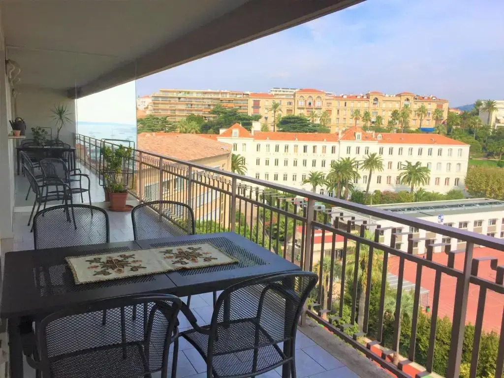 Appartement F3 vue mer et croisette