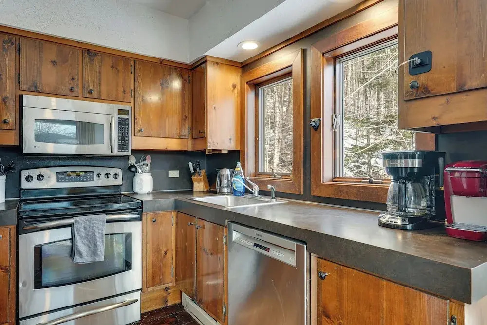 Near Okemo & Killington: Home w/ Sauna & Fireplace