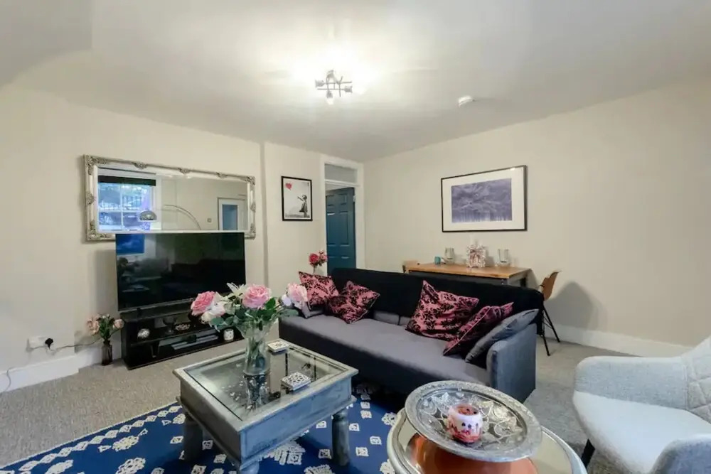 Spacious 1 Bedroom Garden Flat Near King's Road