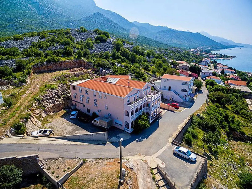 Apartment Delfin Karlobag