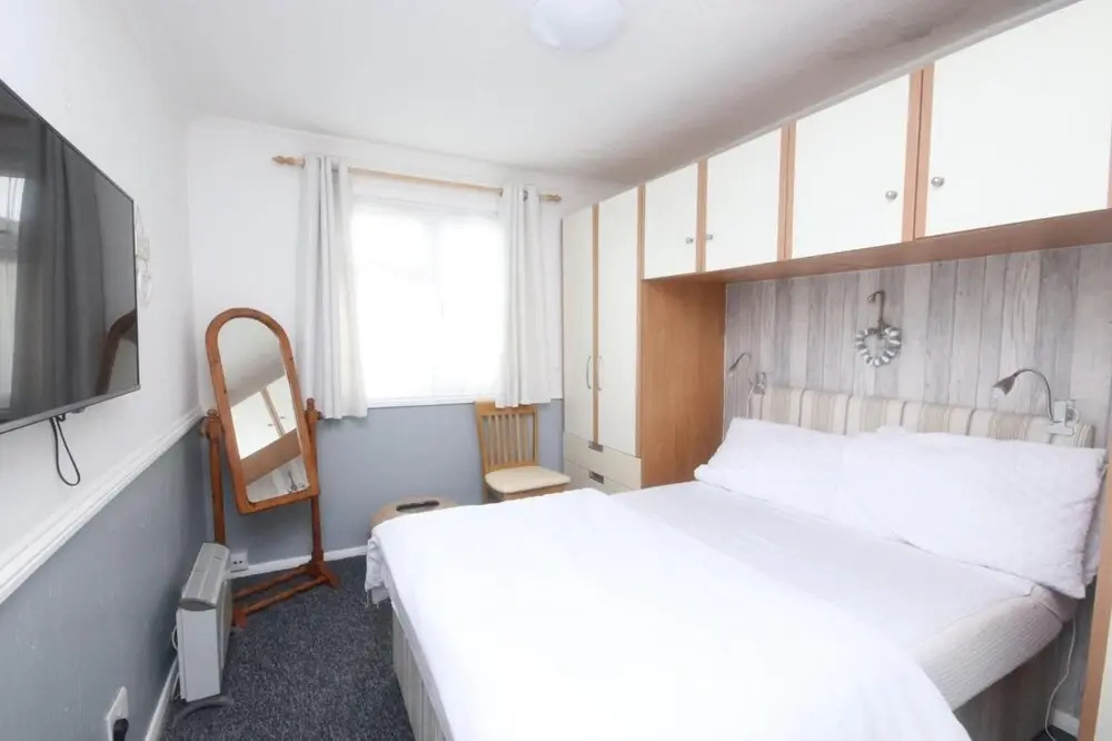 18A Medmerry Park 2 Bedroom Chalet