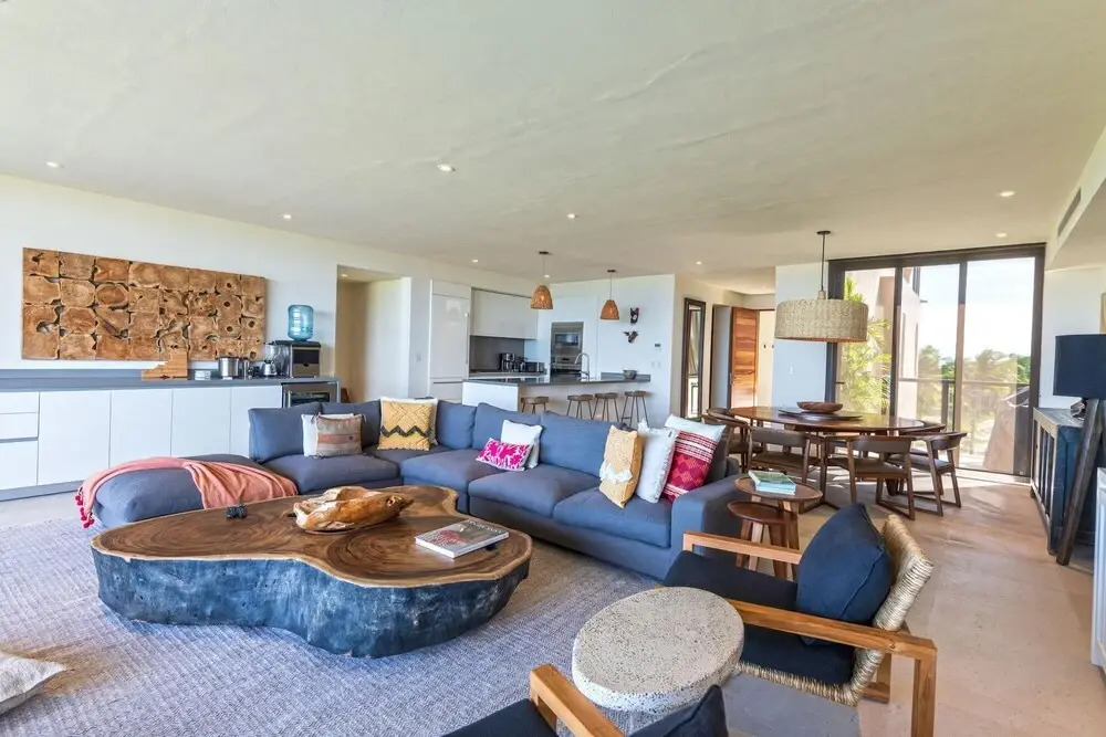 Sunny Vacation Condo 5