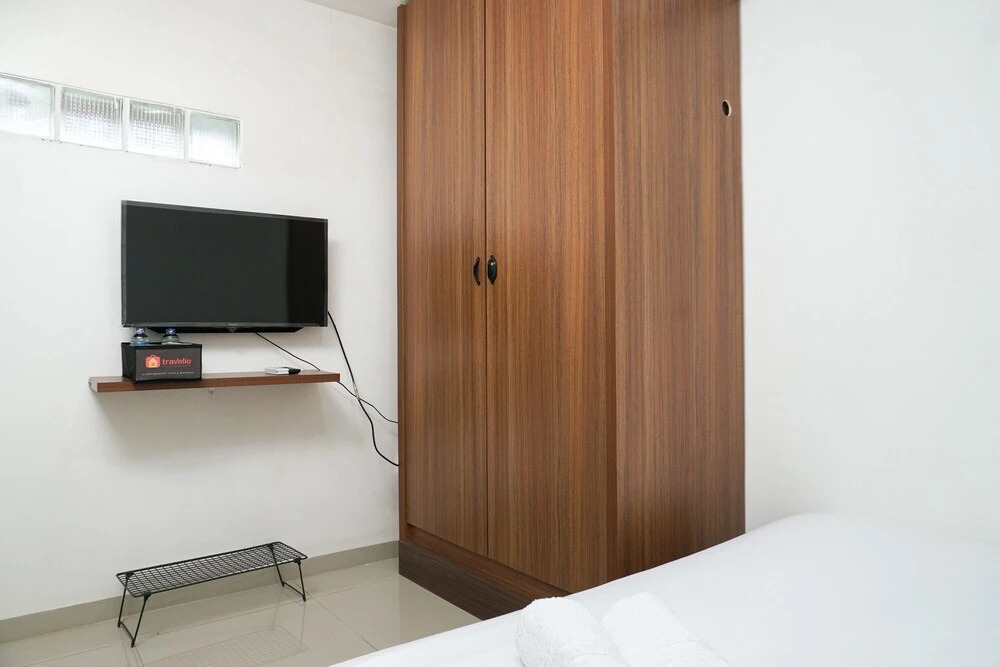 Minimalist Studio 1st Floor at Meruya 8 Puri Kembangan