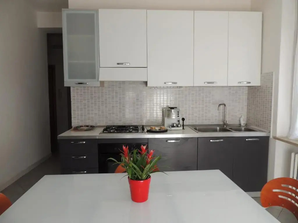 Appa49 vicino Ospedale Borgo Roma, Fiera e Univr