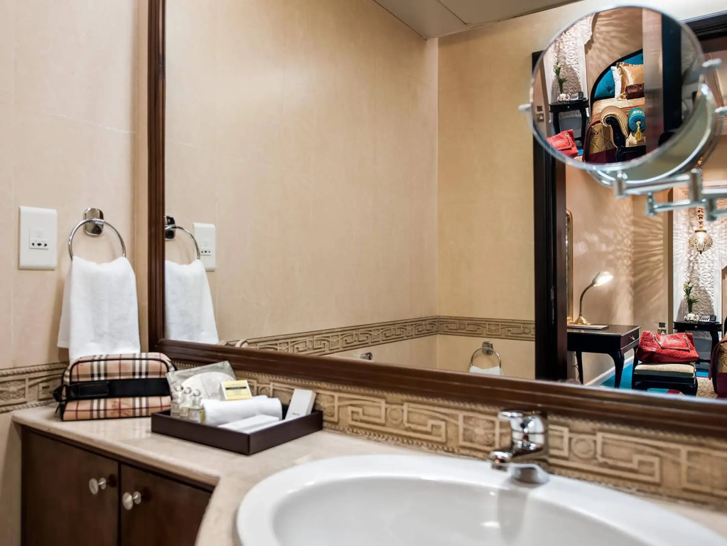 Saraya Corniche Hotel