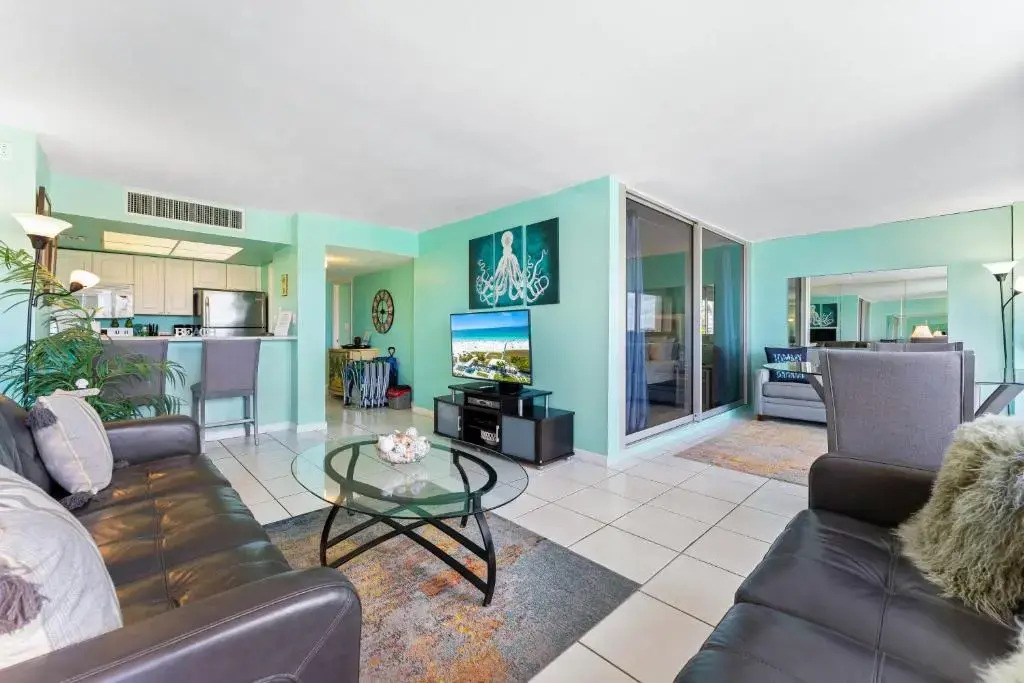 Palm Bay Club By Beachside Management