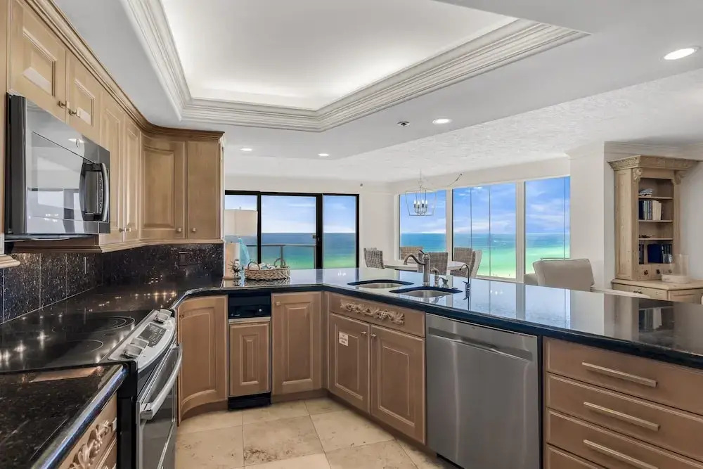 Beachside Two 4305 - Flr10 - 2BR 2BA -, Miramar Beach