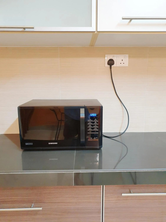 Airport Garden Stay #corner hoise 5 rooms #free wifi #parking #tv chanel