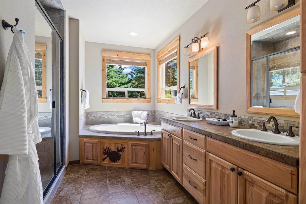 Cle Elum Cabin Rental Near Suncadia Resort!