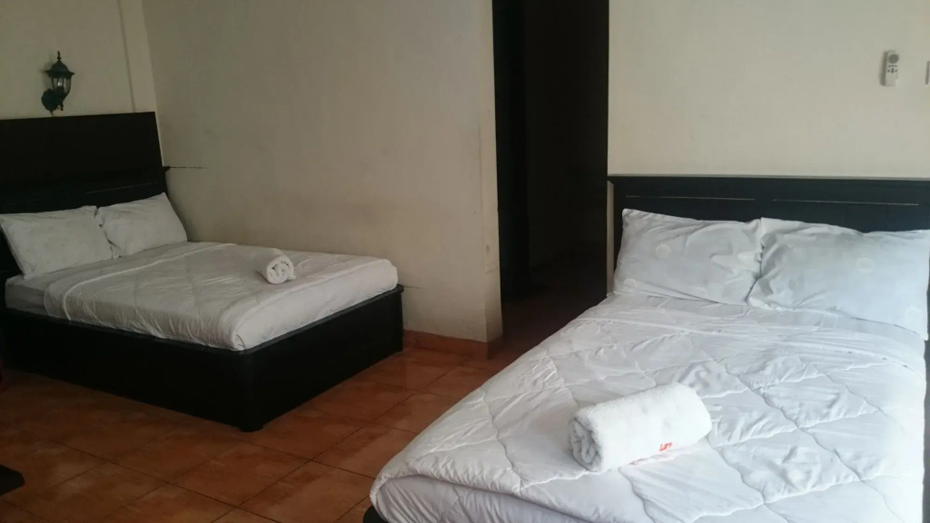 Agus Beach Inn