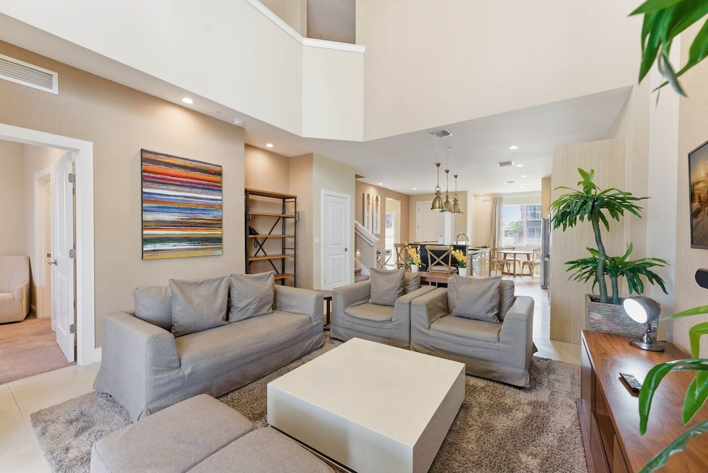 Magic Village 4BR Spacious and Stylish