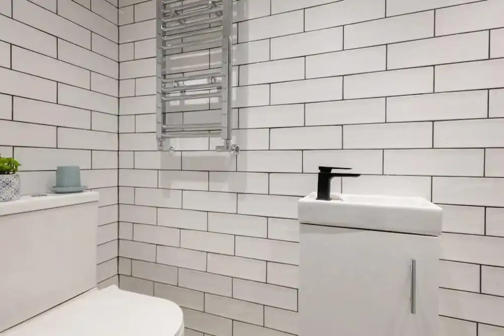 The Brixton Hill - Modern & Bright 2BDR Apartment with Garden