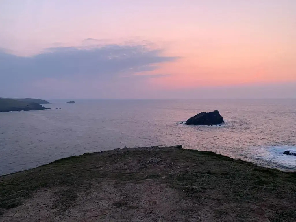 SEA BEACH & COASTAL VIEWS from LRG SUN TERRACE G Bay Apartments OVERLOOKS FISTRAL BEACH MOST DESIRABLE LOCATION SLEEPS & DINES 6 which includes SOFABED 2 BATHROOMS AL FRESCO Dining Smart tv all rooms PRIVATE PARKING 2 CARS sat-sat only April-Nov please