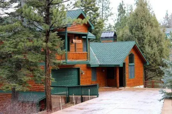 Alpine Treehouse by Village Reservations