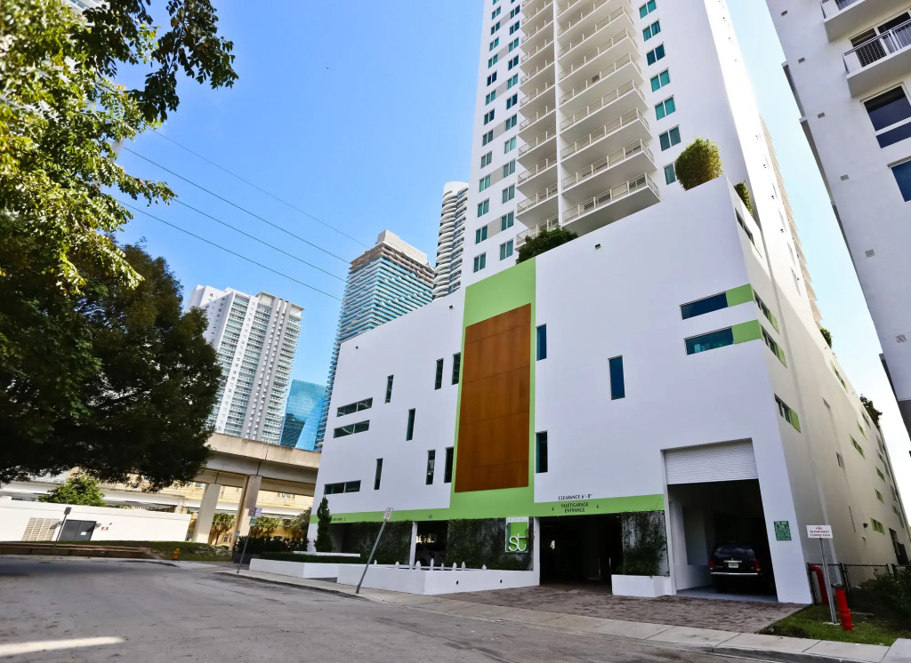 Nuovo Properties at Brickell 1st