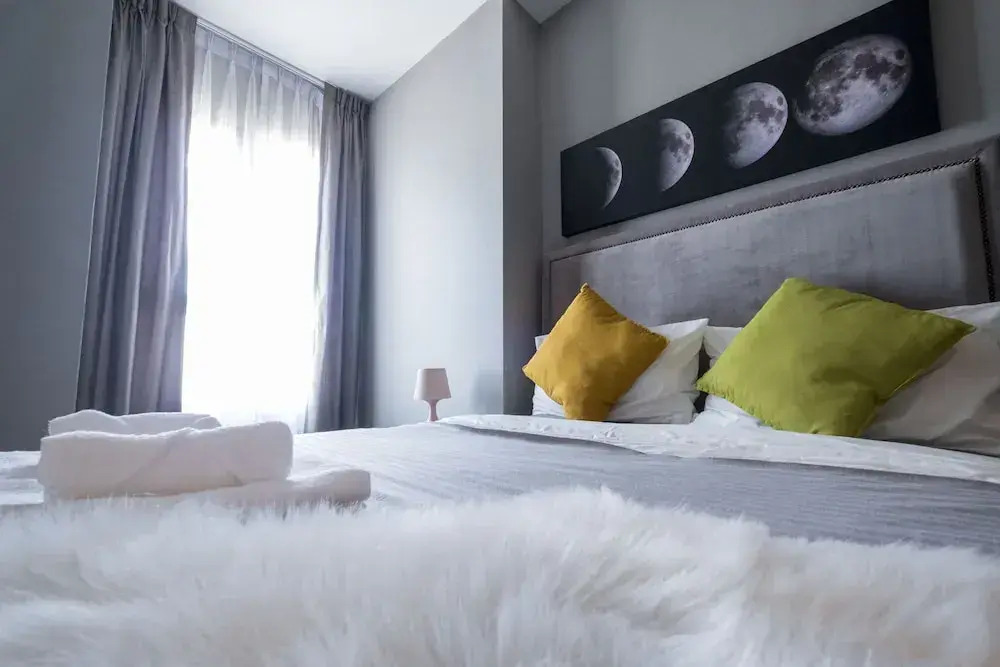 Community Apartment - bkce37