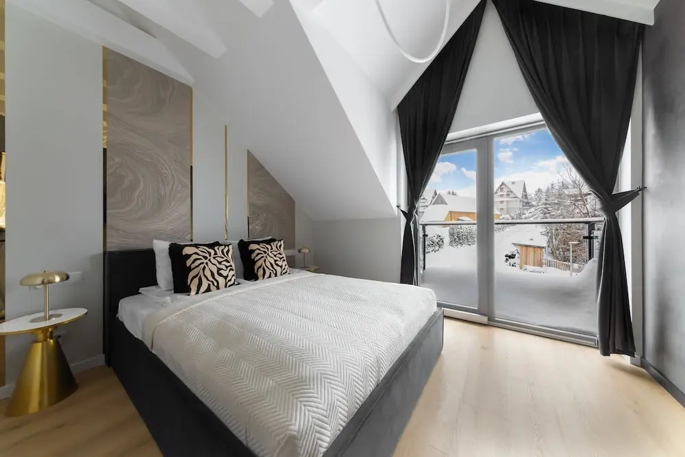 Cyrhla Mountain View with Saunarium & Heated Summer Pool by BQQK