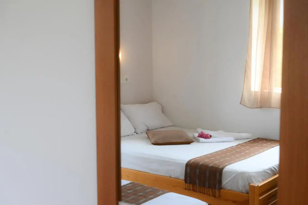 Sintrivanis Hotel