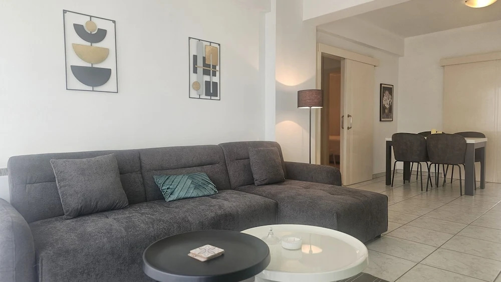 53 NIC - Stay Elion Apartment