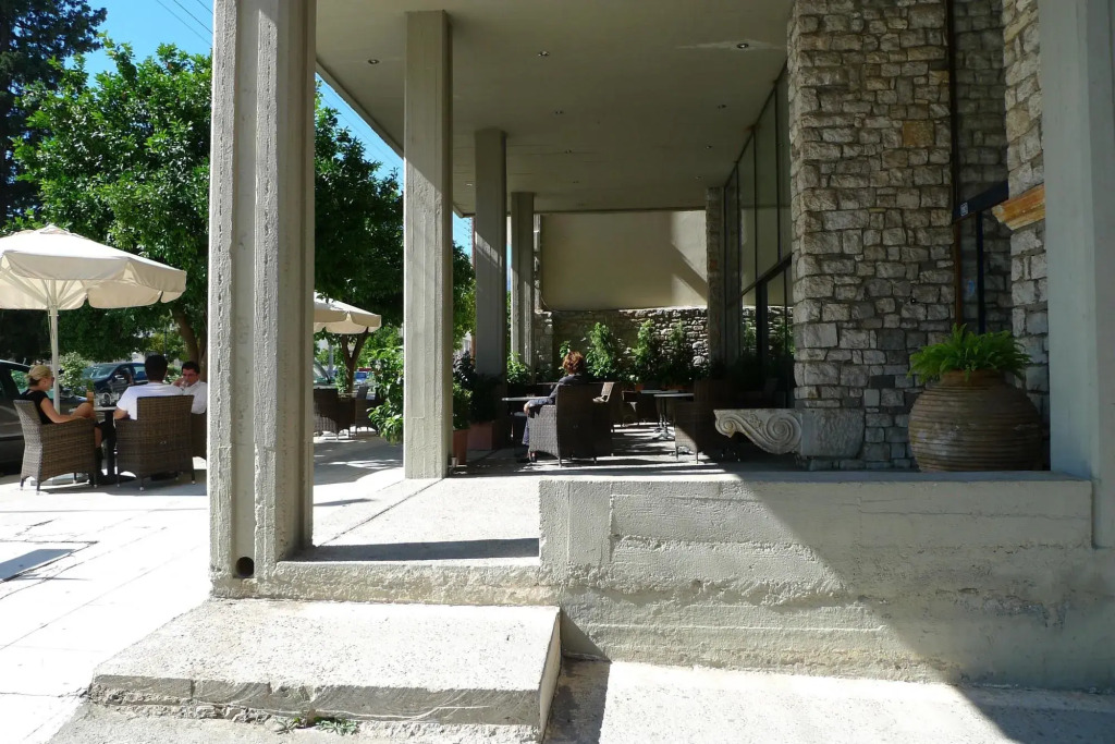 Dioscouri Hotel